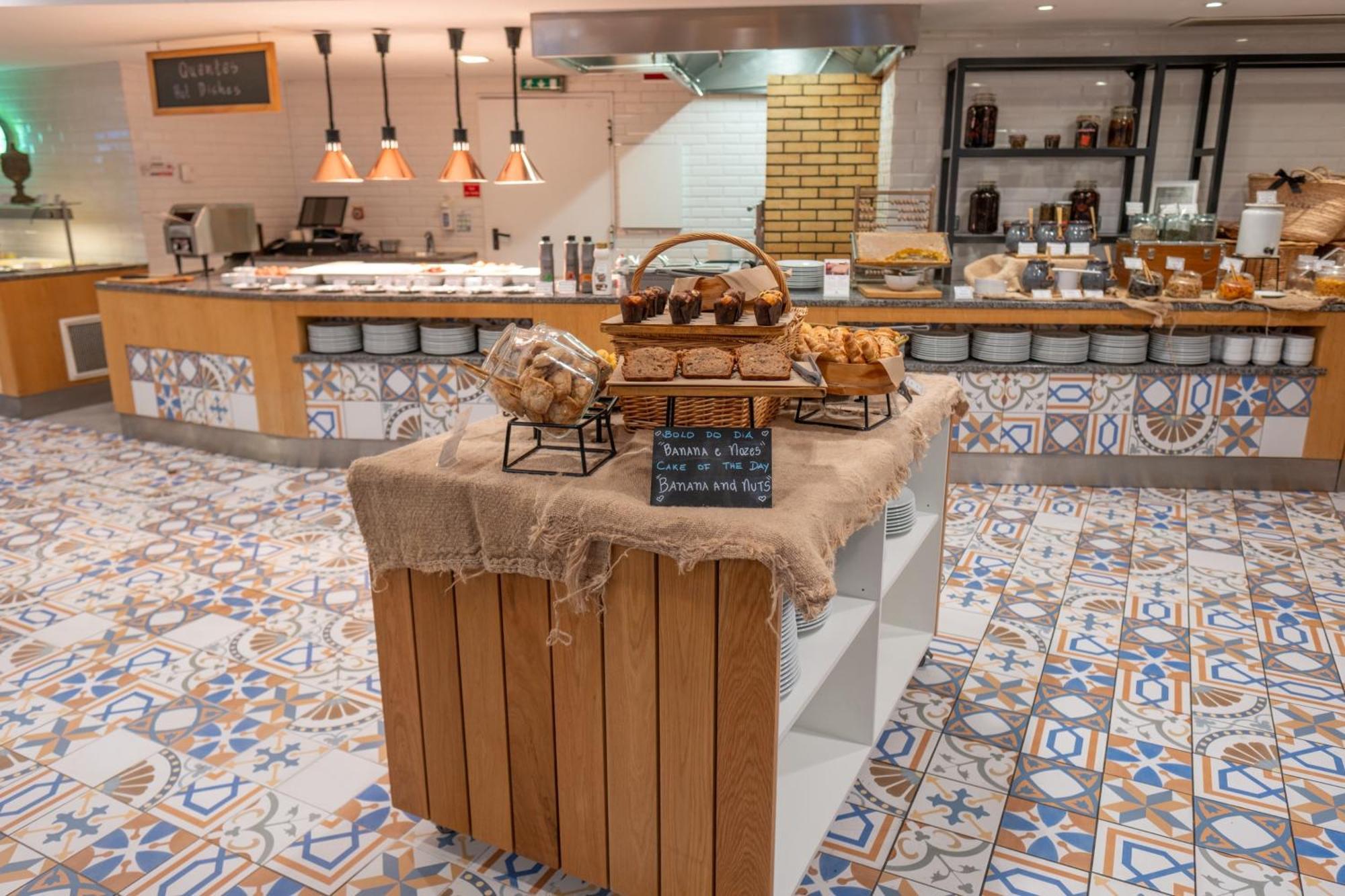 Monchique Resort & Spa Luaran gambar A buffet at a hotel